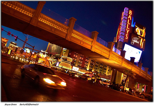 Post image for A Bridge over The Strip| Picture Las Vegas